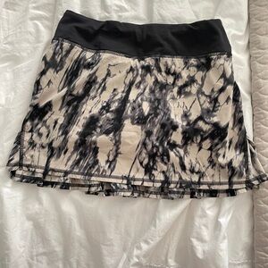 Lululemon size 2 skort